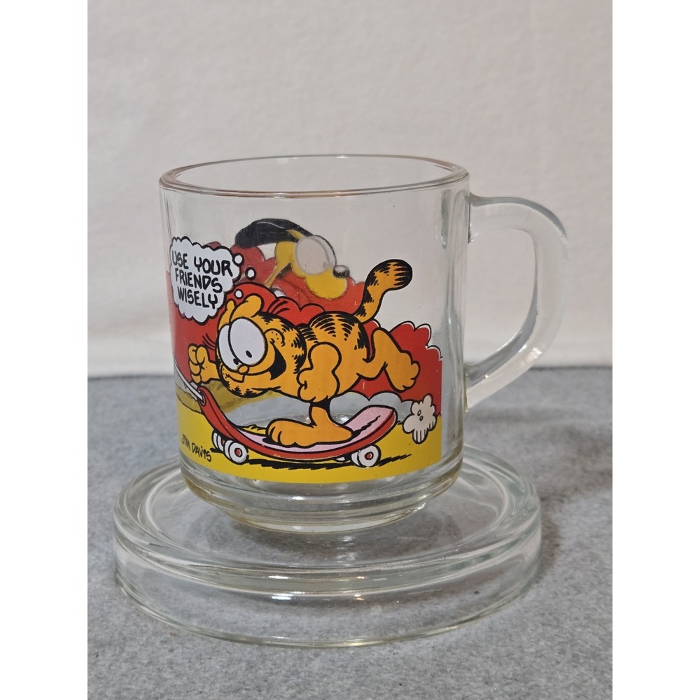 Vintage 1978 Garfield Skateboard Glass Coffee Cup Mug Jim Davis Comics McDonalds